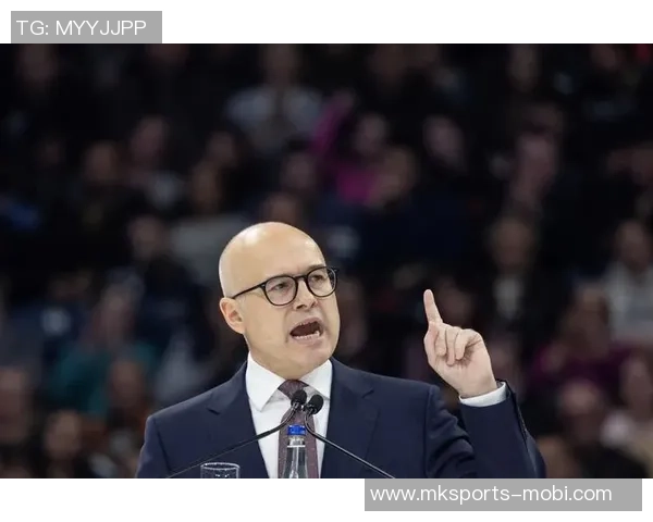 塞尔维亚男篮迎来新任主教练阿里姆皮耶维奇展现年轻活力 塞尔维亚男篮迎来新任主教练阿里姆皮耶维奇展现年轻活力